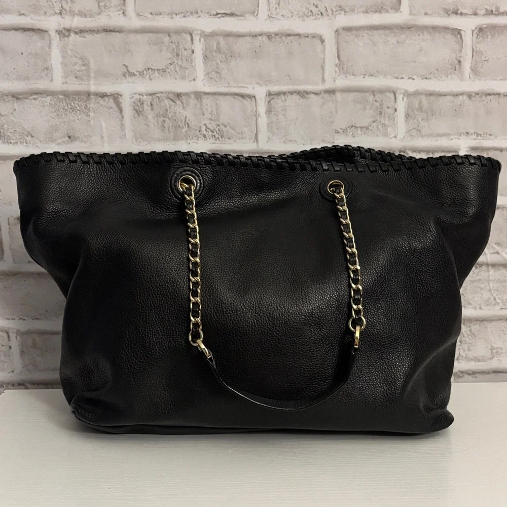 LIKE NEW Tory Burch Black Pebbled Leather Tote with Gold Chain - Picture 2 of 15